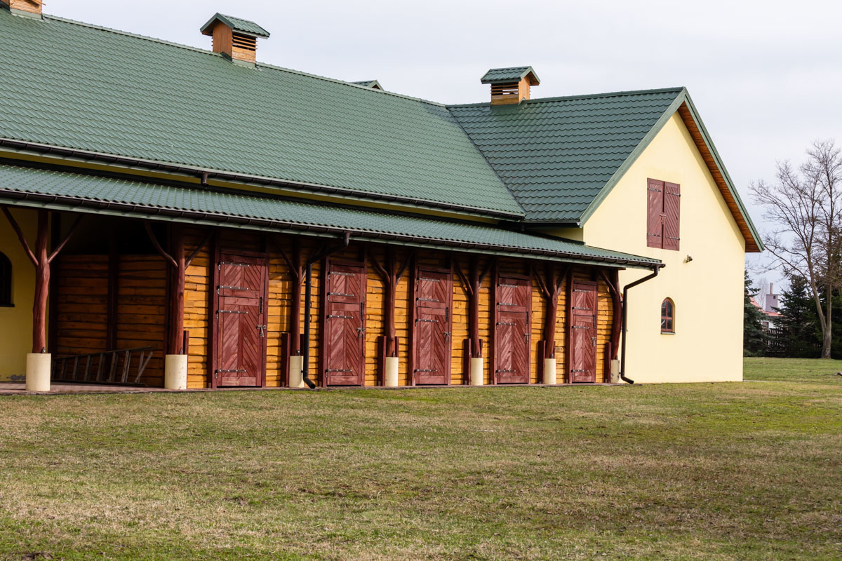 GB Noble Stable Sarbiewo - zdjęcie 1